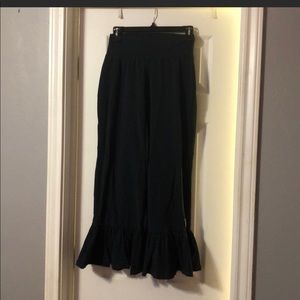 Matilda Jane Ruffle Pants. Size small